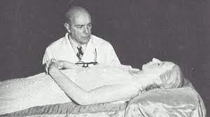 Efemerides año 1971 1 Cadaver de Evita