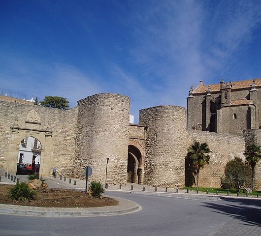 Que podemos ver en Ronda 11 Puerta arabe de Almocabar