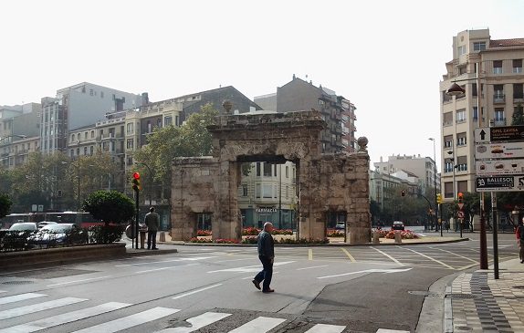 Que podemos ver en Zaragoza 2 Antigua puerta murallas