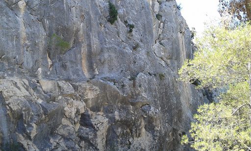 Vias Escalada Ull del Moro en Alcoy (Alicante) 12 Zona escalada Ull del Moro 4