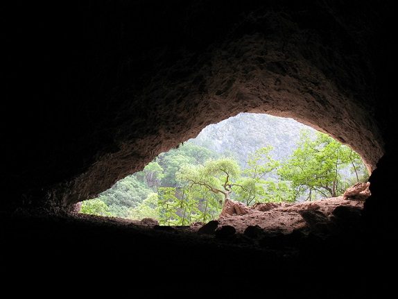 Cueva del Muerto en la Almunia de Doña Gudiña (Zaragoza) 4 Cueva del Muerto
