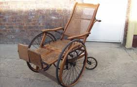 Inventos curiosos 6 Silla ruedas antigua
