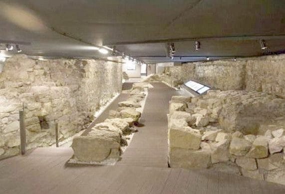 Que podemos ver en Santander (Cantabria) 17 Muralla Romana 2