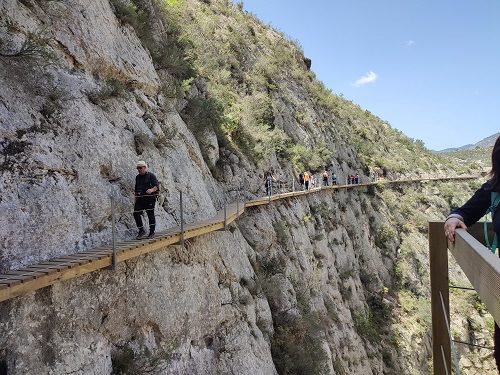 Ruta senderismo pasarelas de Relleu (Alicante) 24 Retorno pasarelas de Relleu 2