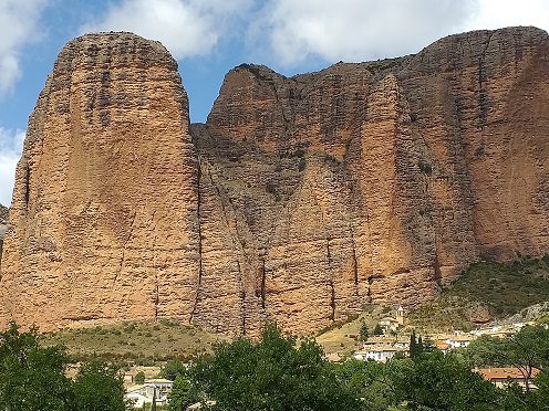 -Escalada regulada en los Mallos de Riglos 2 Escalada regulada Mallos de Riglos